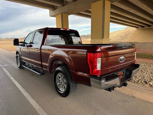 Used 2017 Ford F250 Lariat w/ Chrome Package image 5