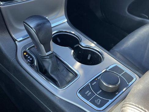Used 2021 Jeep Grand Cherokee Limited AWD/4WD image 27