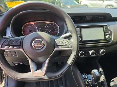 Used 2020 Nissan Kicks S FWD image 13