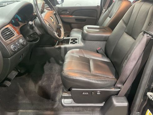 Used 2010 Chevrolet Silverado 1500 LTZ w/ Suspension Package, Off-Road AWD/4WD image 8