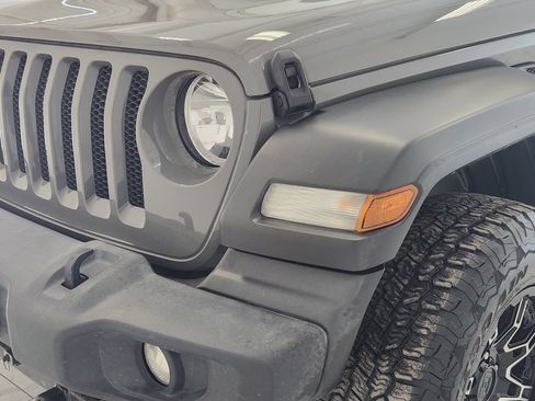 Used 2021 Jeep Wrangler Sport AWD/4WD image 10