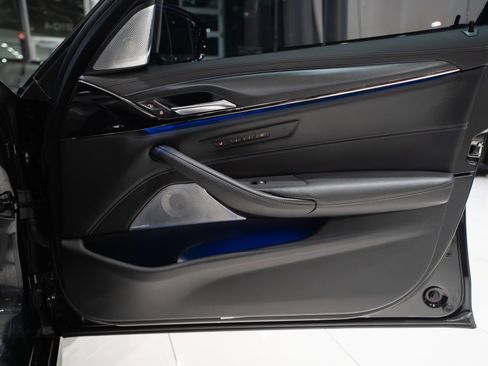 Used 2020 BMW M5 w/ Executive Package image 27