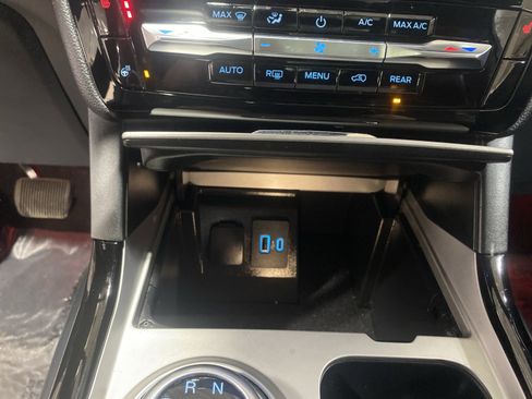 Used 2022 Ford Explorer ST-Line w/ Class IV Trailer Tow Package image 23