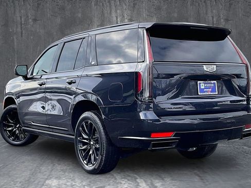 Used 2022 Cadillac Escalade Sport w/ Touring Package AWD/4WD image 4