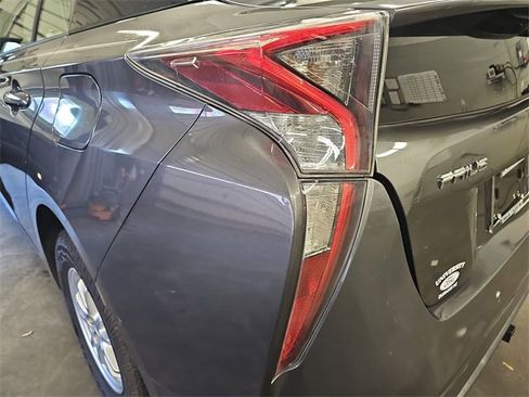 Used 2017 Toyota Prius Three image 32