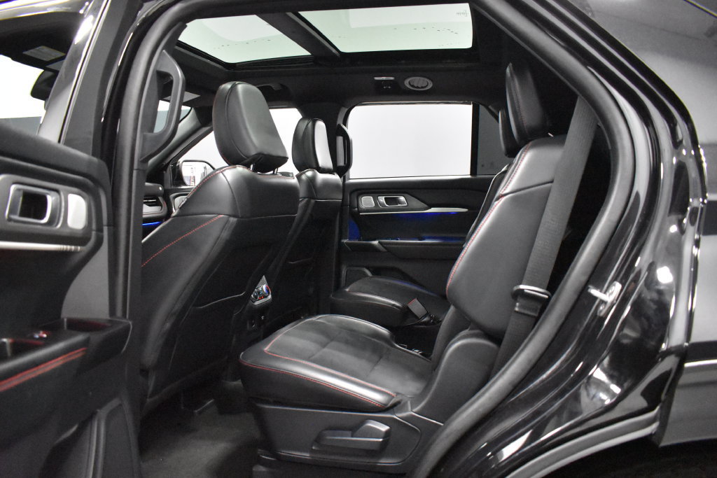 Used 2025 Ford Explorer ST AWD/4WD image 37