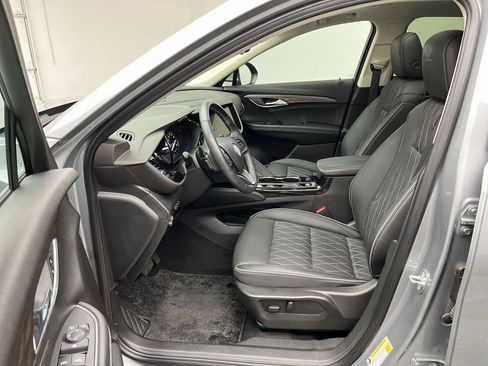 Used 2023 Buick Envision Avenir AWD/4WD image 3
