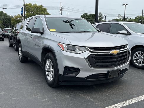 Certified 2021 Chevrolet Traverse LS FWD image 2