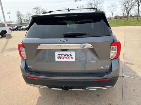 Used 2023 Ford Explorer XLT w/ Equipment Group 202A image 4