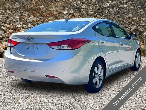 Used 2013 Hyundai Elantra GLS FWD image 2