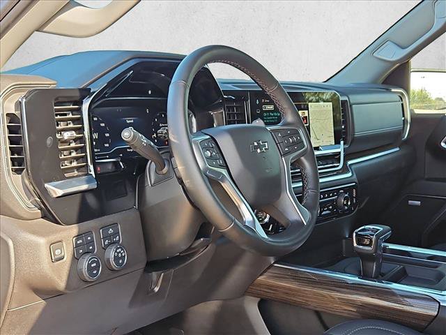 Used 2025 Chevrolet Silverado 1500 RST AWD/4WD image 10