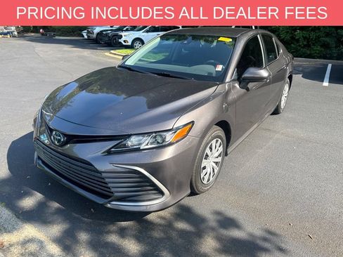 Used 2023 Toyota Camry LE FWD image 12