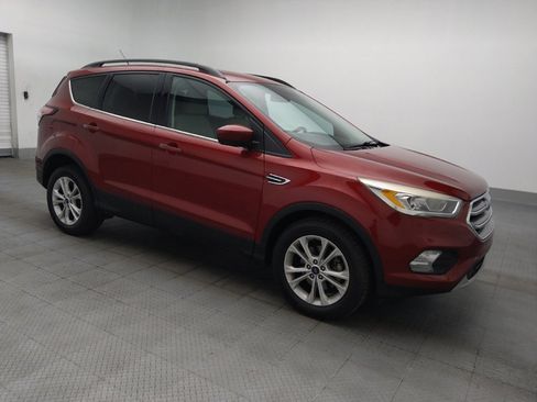Used 2017 Ford Escape SE w/ Equipment Group 201A FWD image 11