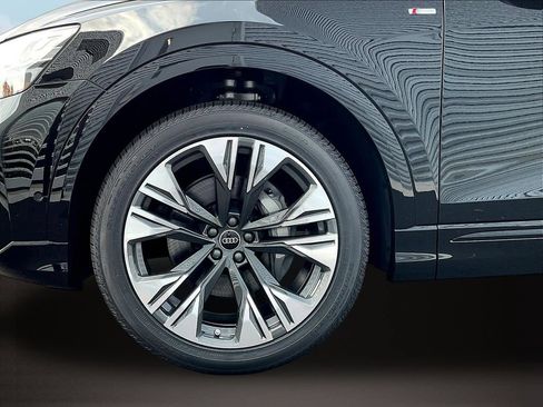 New 2026 Audi Q8 Prestige AWD/4WD image 13