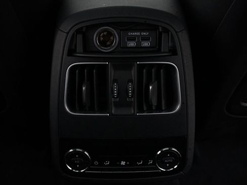 Used 2019 Maserati Levante GTS image 50