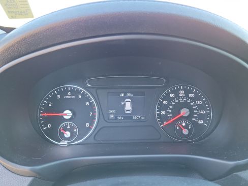 Used 2020 Kia Sorento LX w/ LX I4 Convenience Package image 13