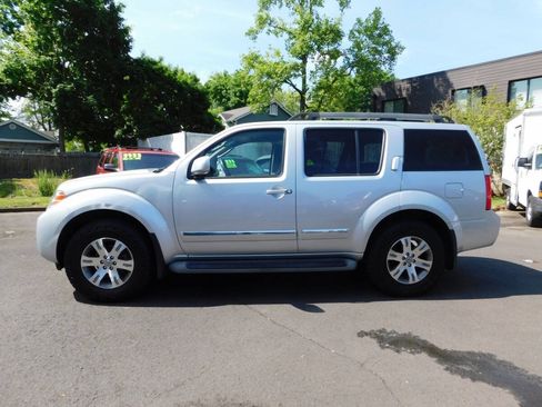 Used 2011 Nissan Pathfinder Silver AWD/4WD image 24