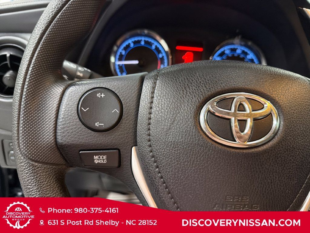 Used 2019 Toyota Corolla L FWD image 22