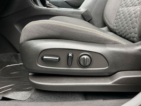Used 2021 Chevrolet Equinox LT AWD/4WD image 9