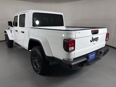 New 2026 Jeep Gladiator Sport AWD/4WD image 6