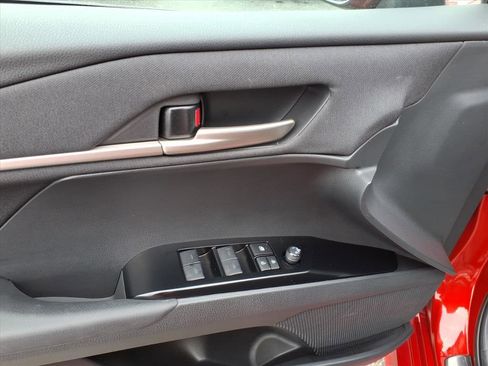 Used 2025 Toyota Camry LE w/ Convenience Package image 13