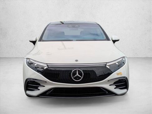 Certified 2022 Mercedes-Benz EQS 580 4MATIC Sedan image 2