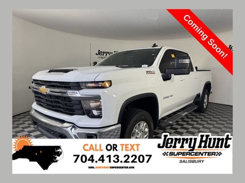 Used 2024 Chevrolet Silverado 2500 LT AWD/4WD image 1