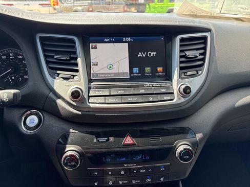 Used 2018 Hyundai Tucson Limited FWD image 32