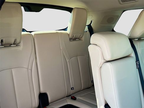 Used 2025 INFINITI QX60 Sensory w/ Vision Package image 29