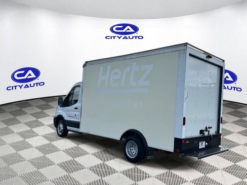 Used 2022 Ford Transit 350 DRW RWD image 7
