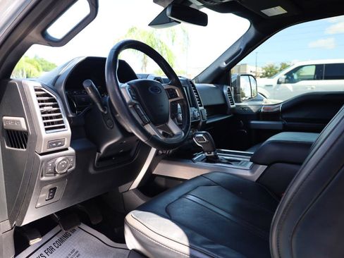 Used 2016 Ford F150 Platinum w/ Equipment Group 701A Luxury AWD/4WD image 9