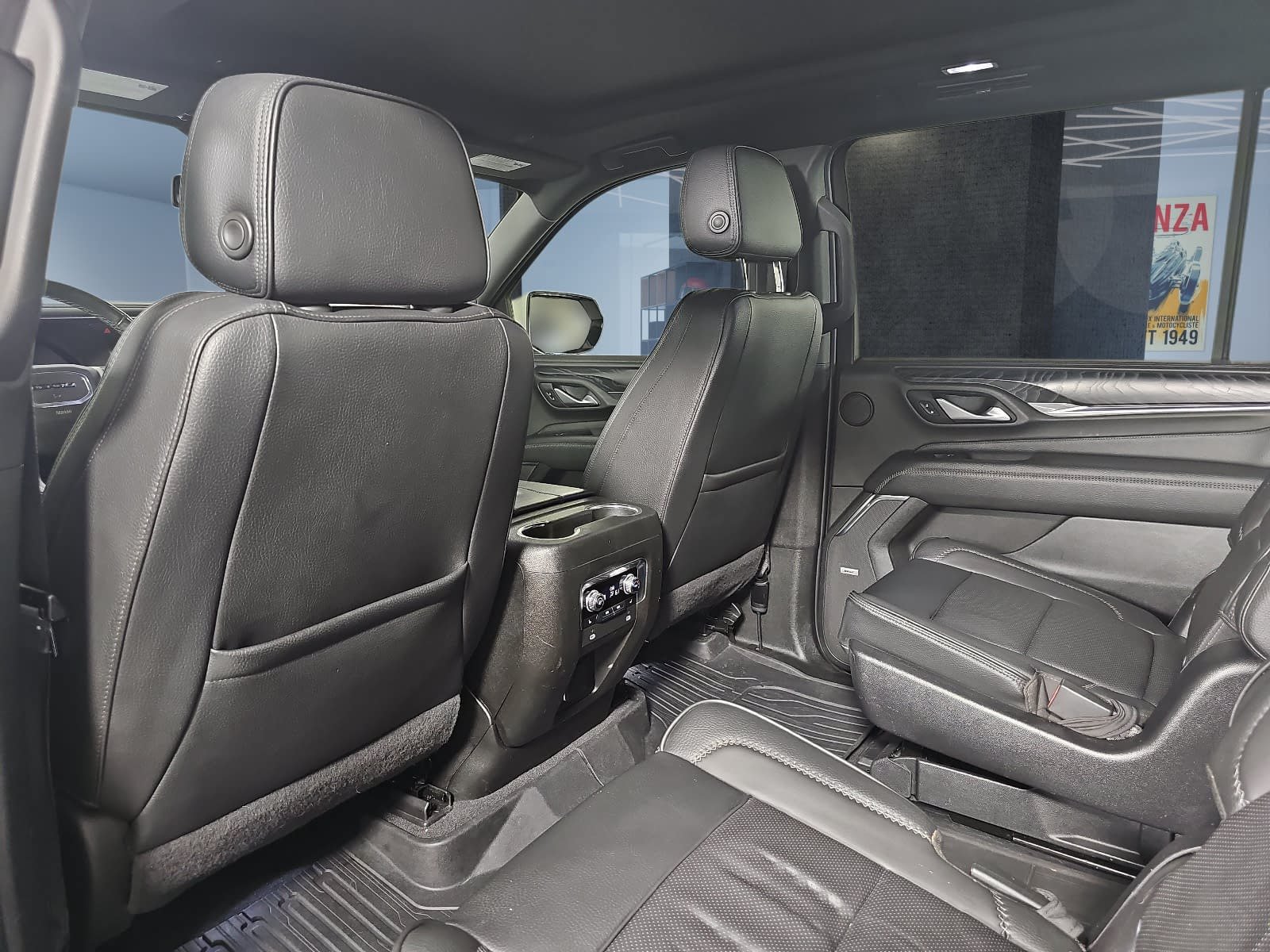 Used 2022 GMC Yukon XL Denali w/ Max Trailering Package AWD/4WD image 14