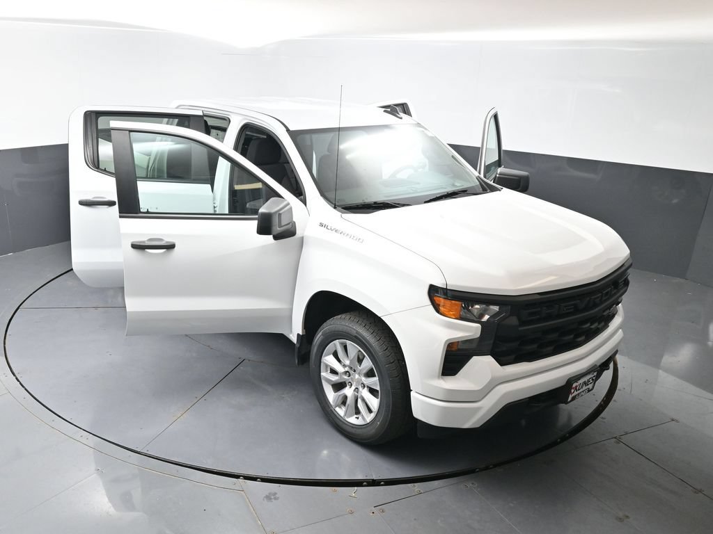 Used 2023 Chevrolet Silverado 1500 Custom AWD/4WD image 54