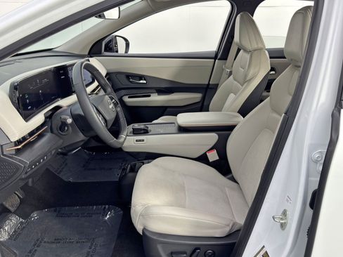 Used 2024 Nissan Ariya FWD image 15
