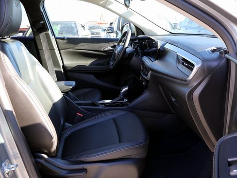 Used 2024 Buick Encore GX Sport Touring image 12