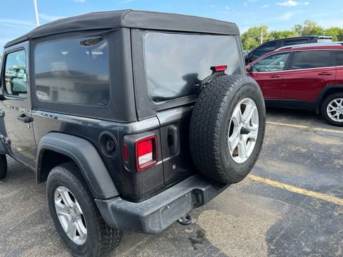 Used 2020 Jeep Wrangler Sport AWD/4WD image 11