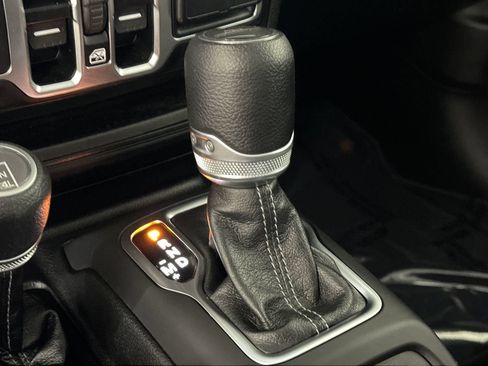 Used 2025 Jeep Gladiator Sport AWD/4WD image 20