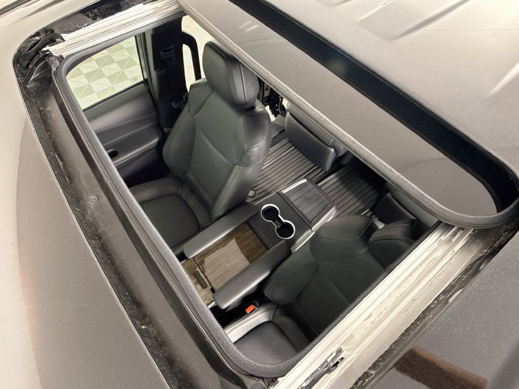 Used 2026 Toyota Sienna Platinum AWD/4WD image 22