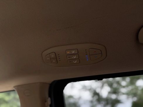 Used 2016 Kia Sedona LX w/ LX Convenience Package FWD image 34