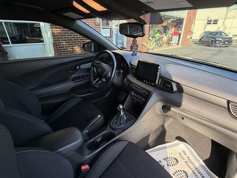 Used 2020 Hyundai Veloster N w/ Performance Package FWD image 28