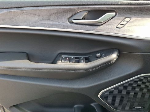 Used 2022 Jeep Grand Cherokee Limited image 12