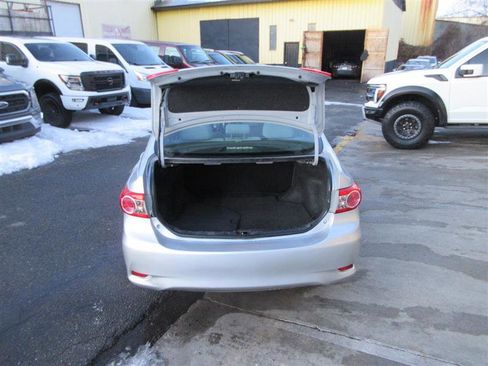 Used 2013 Toyota Corolla LE image 5
