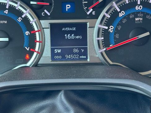 Used 2019 Toyota 4Runner TRD Off-Road Premium AWD/4WD image 38