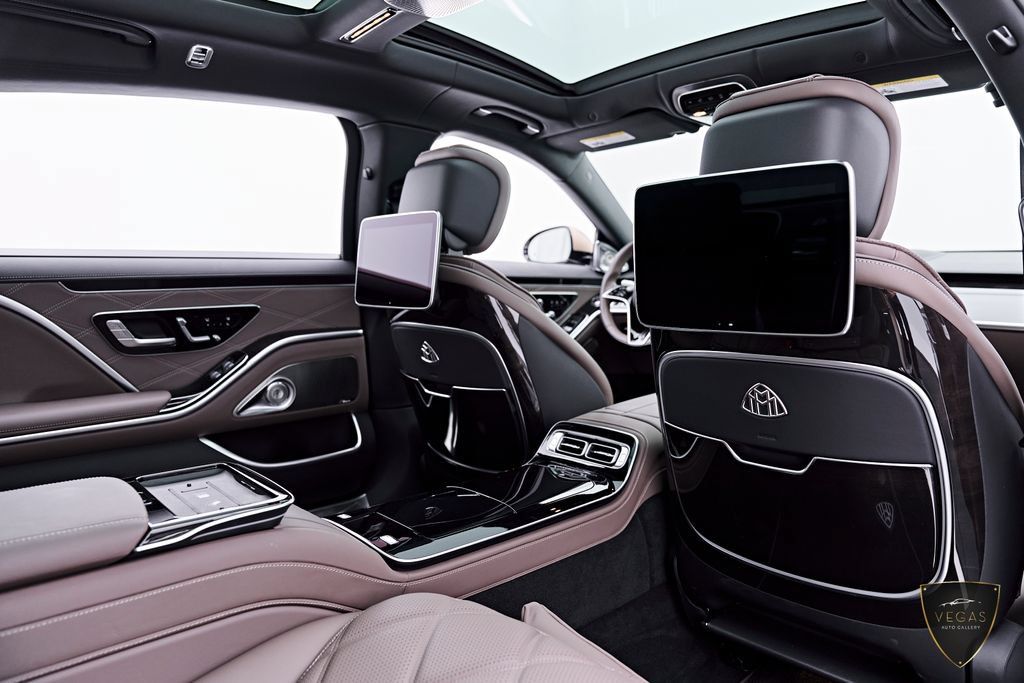 Used 2024 Mercedes-Benz Maybach S 680 4MATIC image 48