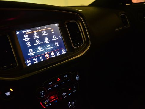 Used 2019 Dodge Charger GT image 24