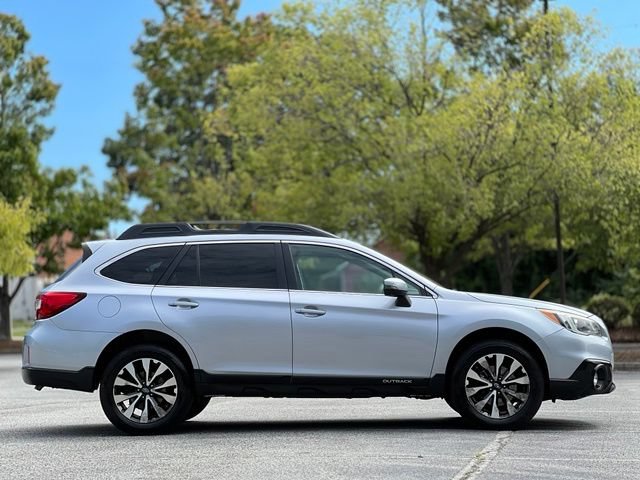 Used 2016 Subaru Outback 3.6R Limited AWD/4WD image 4
