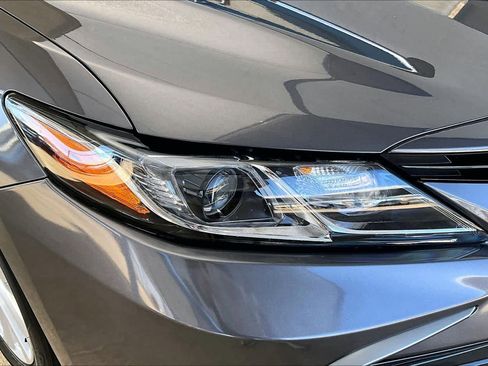 Used 2023 Toyota Camry LE image 28