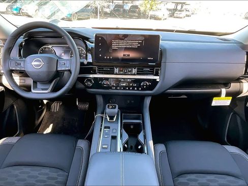 New 2026 Nissan Pathfinder SV image 5