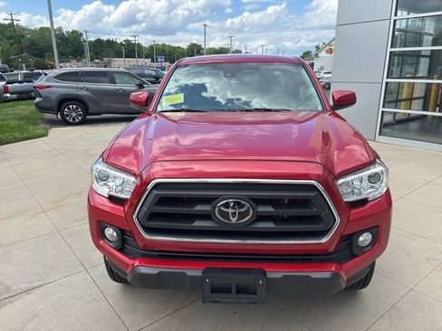 Used 2023 Toyota Tacoma SR5 AWD/4WD image 2