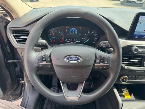 Used 2020 Ford Escape SE image 27